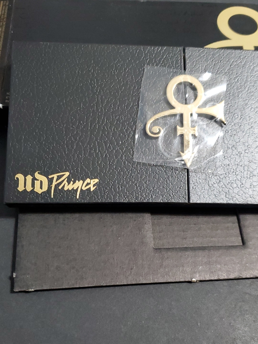 URBAN DECAY X PRINCE U GOT‎ THE LOOK EYESHADOW PALETTE Limited-Edition new - Picture 10 of 14